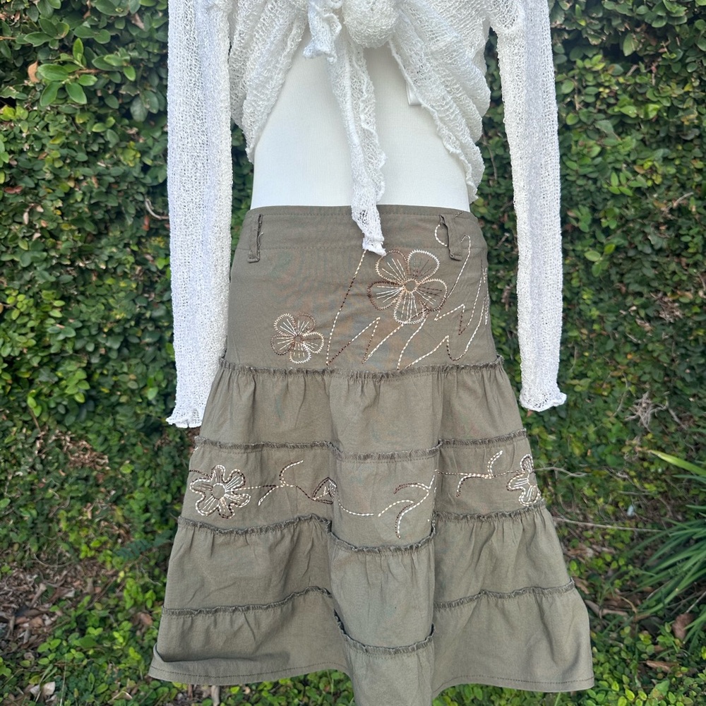 ✨Olive green floral midi skirt